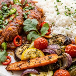 Rougail saucisse, riz et légumes rôtis Mercredi 21